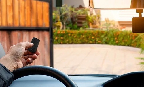 833288-MLB71233374147_082023